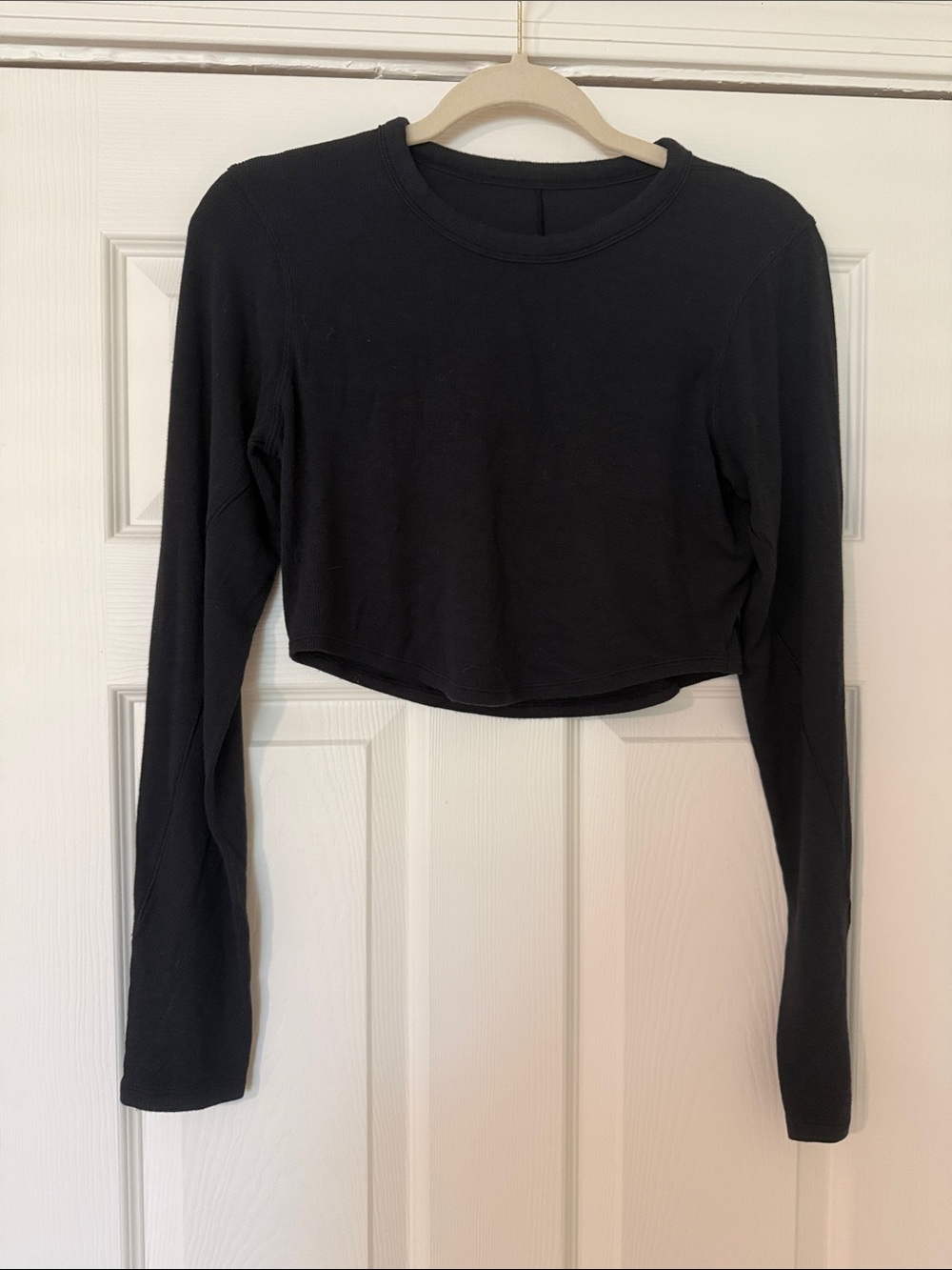Lululemon Black Cropped Long Sleeve - Size 8